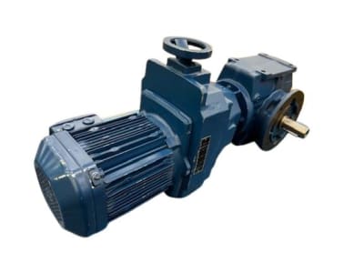 SEW EURODRIVE SF67D26DRE90L4