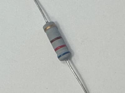 YAGEO RSF200JB-73-620R