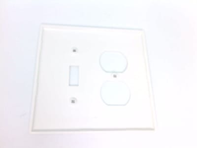 LEVITON R52-0PJ18-00W