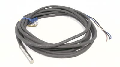 OMRON E2E-CR8B1