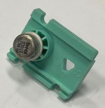 NXP SEMICONDUCTOR MC79L05CG