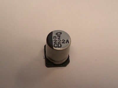 NICHICON UCD2A220MNL1GS