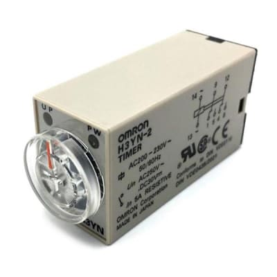 OMRON H3YN-2 200-230VAC