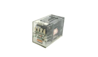 OMRON G2A-432A-N AC200/220