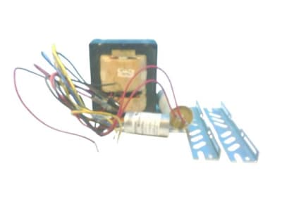 UNIVERSAL LIGHTING TECHNOLOGY P250MLTAC4L500K