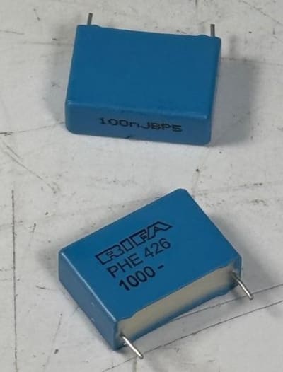 KEMET PHE426PD6100JR06L2