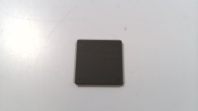 XILINX XC2S100-6TQG144C