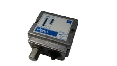 JOHNSON CONTROLS P77AAA-9750