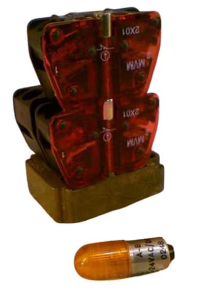 ALLEN BRADLEY 800E-2DL3X20