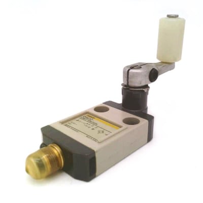OMRON D4CC-3024 WITH WL-1A104LEVER