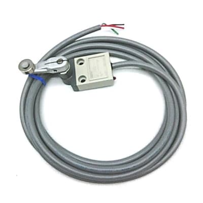 OMRON D4C2220