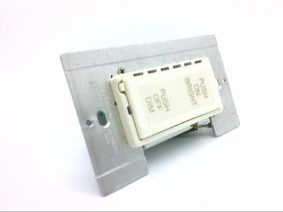LEVITON 10601-PW