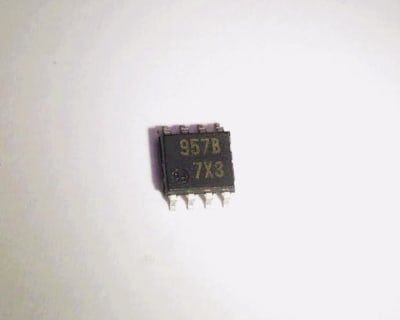 RENESAS RNA51957BFPH0
