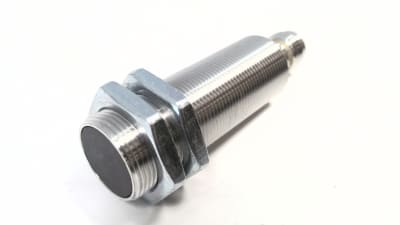 BALLUFF BES M18MI-PSC80B-S04G
