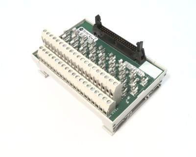 ALLEN BRADLEY 1492-IFM40F-F24D-2