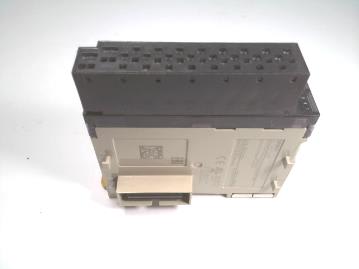 OMRON CJ1W-OC201(SL)