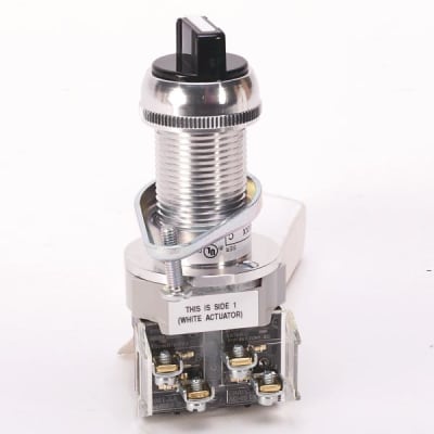 ALLEN BRADLEY 800HL-QPB10C