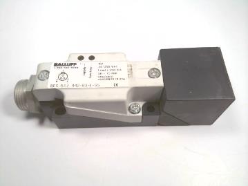 BALLUFF BES-517-442-U3-L-S5