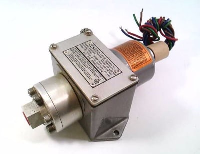 CUSTOM CONTROL SENSORS 646GE976