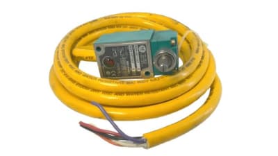 ALLEN BRADLEY 802M-AZY12LF