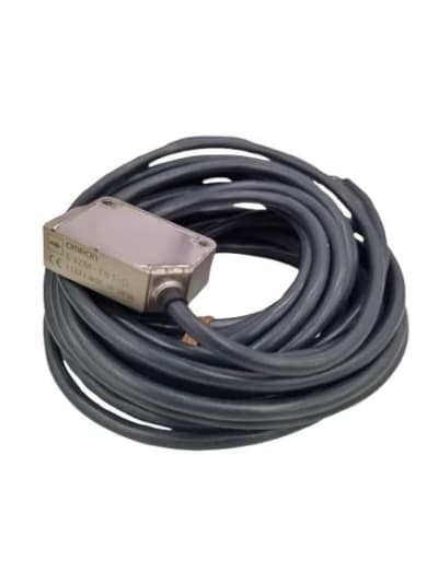 OMRON E3ZM-T81-D 5M