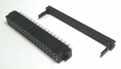 TE CONNECTIVITY 3-215911-4