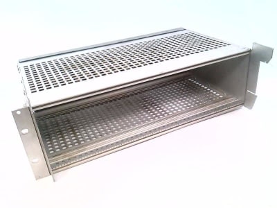 INVENSYS PC3000/RACK/VERSION2/MAIN/FRONT/NOBLANK