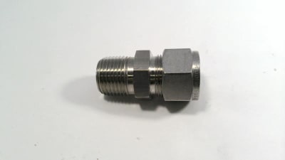 SWAGELOK SS-1010-1-8