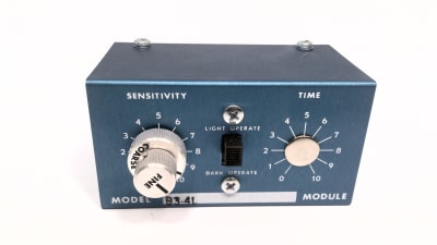 BANNER ENGINEERING B3-4L