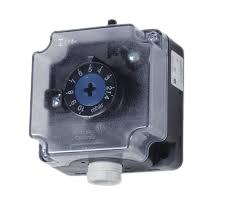 JOHNSON CONTROLS P233A-50-AAC