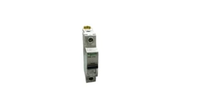 SCHNEIDER ELECTRIC A9F83102