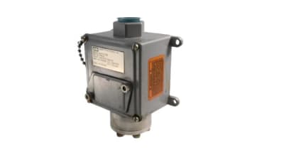 CUSTOM CONTROL SENSORS 604P15-7008