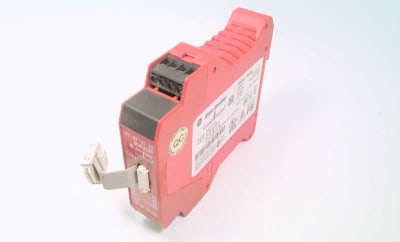 ALLEN BRADLEY 440R-H23180