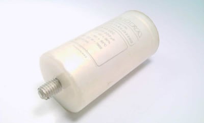 KEMET PEH169KJ5220QB2