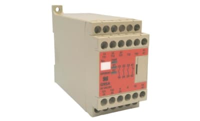 OMRON G9SA-301 AC/DC24