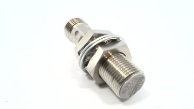 BALLUFF BES 516-329-E5-C-S4