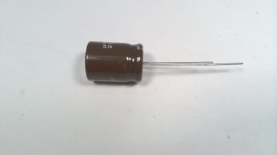 UNITED CHEMI CON EKXN451ELL220MK16S