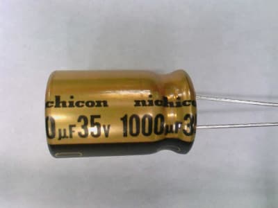 NICHICON UFW1V102MHD