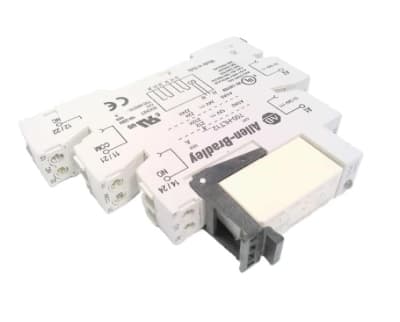 ALLEN BRADLEY 700-HLT12Z24