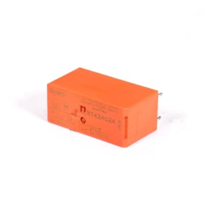 TE CONNECTIVITY 6-1393243-8