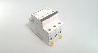 SCHNEIDER ELECTRIC A9F84306