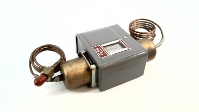 JOHNSON CONTROLS P74DA-5