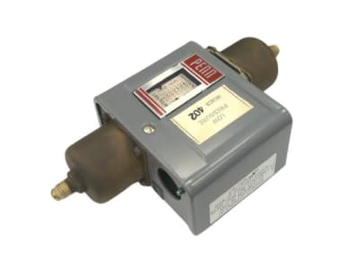 JOHNSON CONTROLS P74DA-8