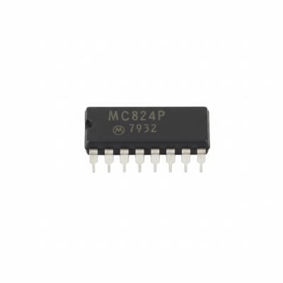 NXP SEMICONDUCTOR MC824P