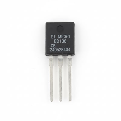 ST MICRO BD136