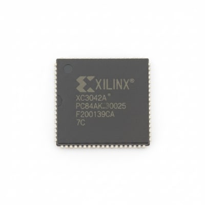 XILINX XC3042A-7PC84C