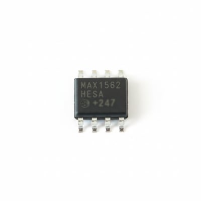 MAXIM INTEGRATED PRODUCTS MAX1562HESA+