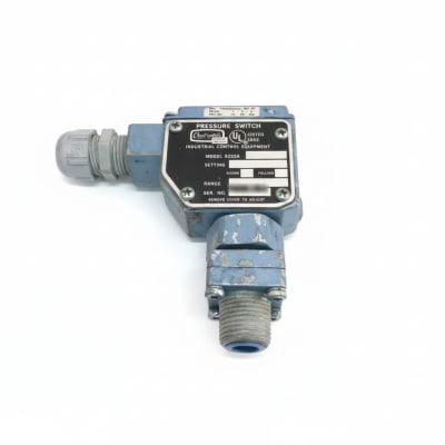 AMOT CONTROLS 8252A-1AKW3-0