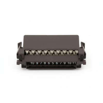 TE CONNECTIVITY 3-111196-0