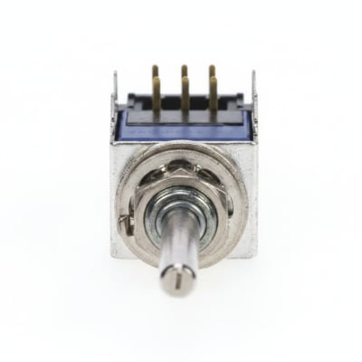 TE CONNECTIVITY 2-1825033-1